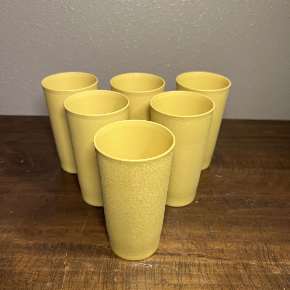 Vintage Tupperware #873 - 8 oz.  Tumblers Cups - Lot of 6 - Gold Color